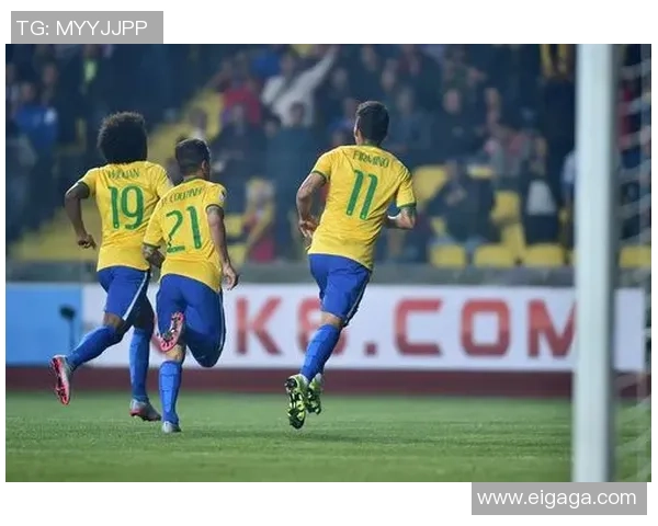 孤独的绿黄战袍背影巴西足球明星的落寞人生与追梦之路 孤独的绿黄战袍背影巴西足球明星的落寞人生与追梦之路